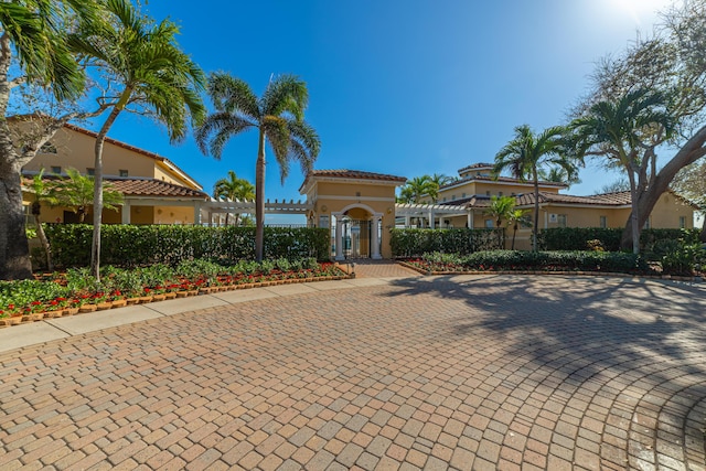 view of mediterranean / spanish-style home