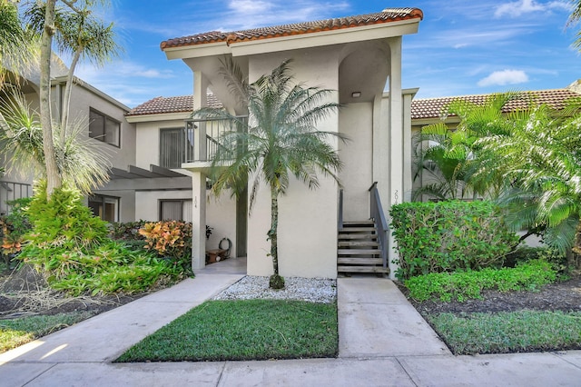 exterior space featuring a balcony