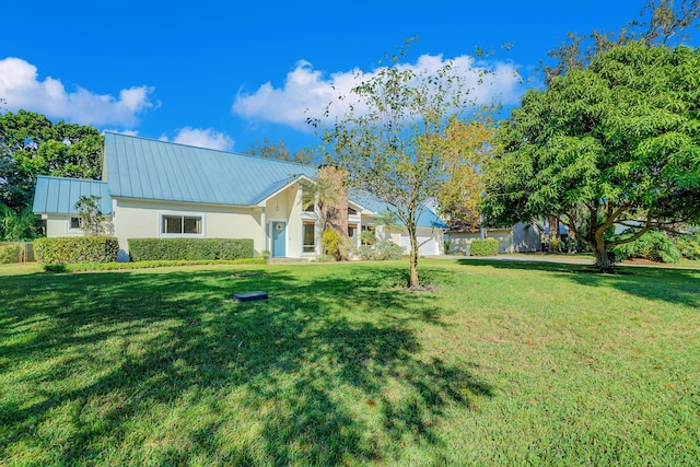 view of front of house with a front yard