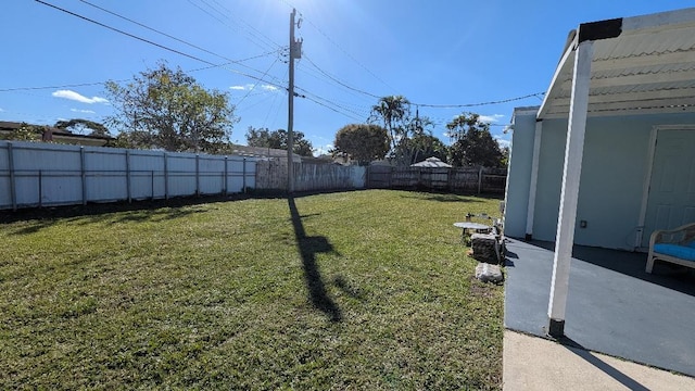 view of yard with a patio