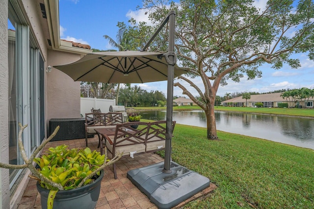 view of yard with a water view