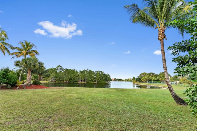 view of yard featuring a water view