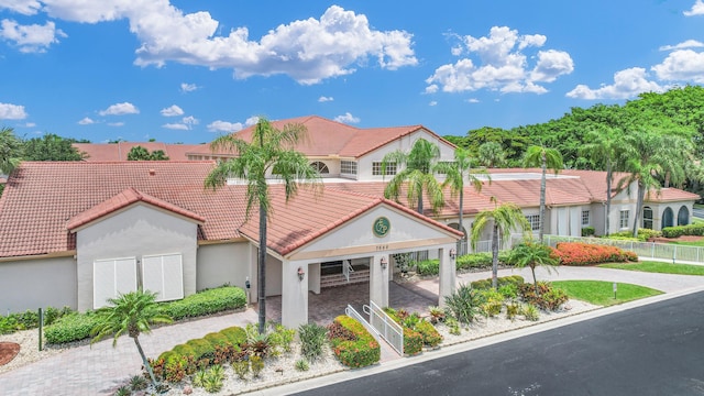 view of mediterranean / spanish-style home