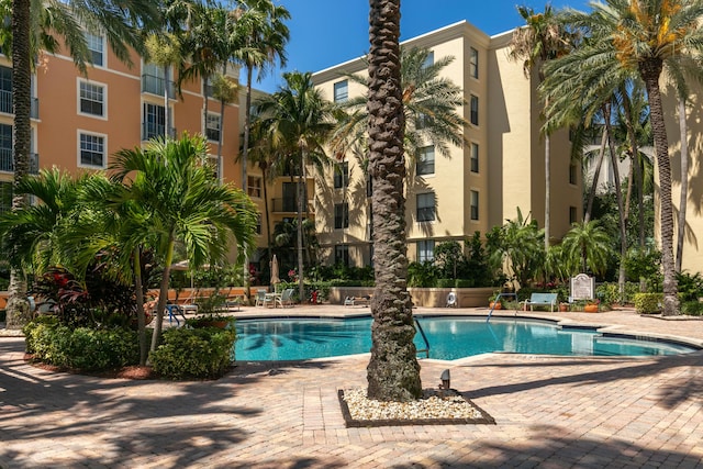630 S Sapodilla Ave Unit 316, West Palm Beach, FL 33401 - community pool with a patio area