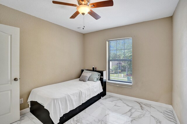 bedroom with ceiling fan