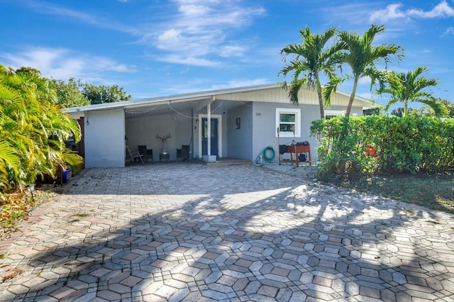 view of front of property