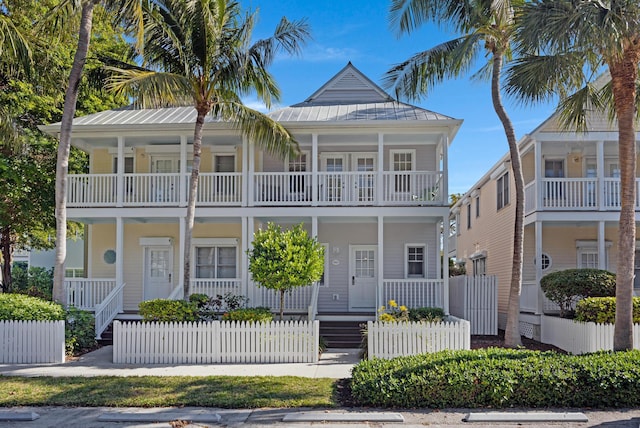 view of front facade featuring covered porch