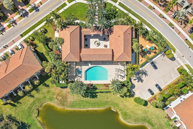 bird's eye view with a water view