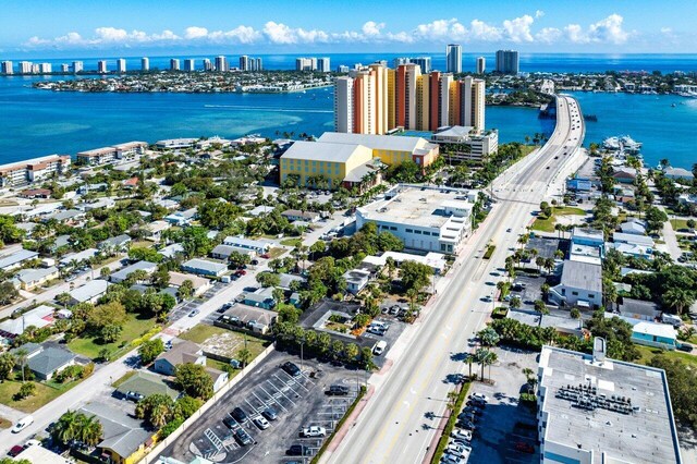 186 E Blue E Heron Blvd, Riviera Beach, FL 33404