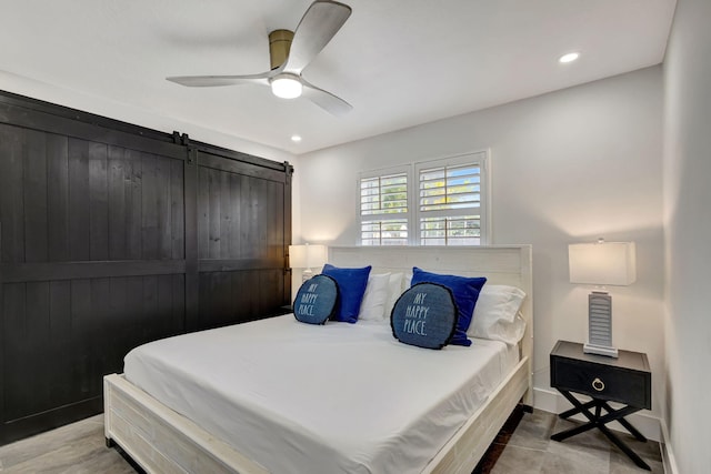 bedroom with ceiling fan