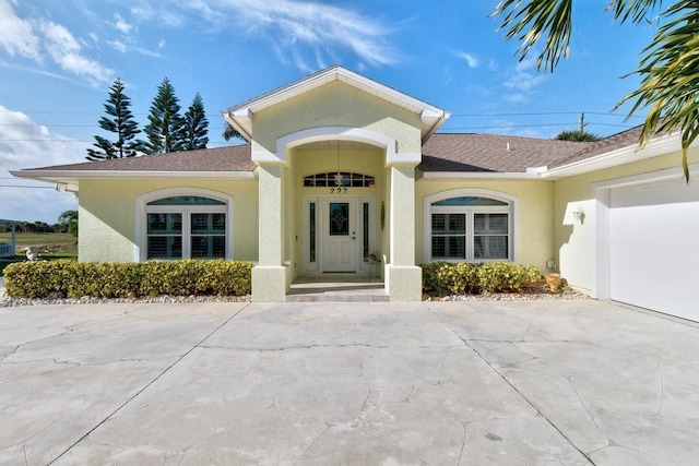 view of front of house featuring a garage