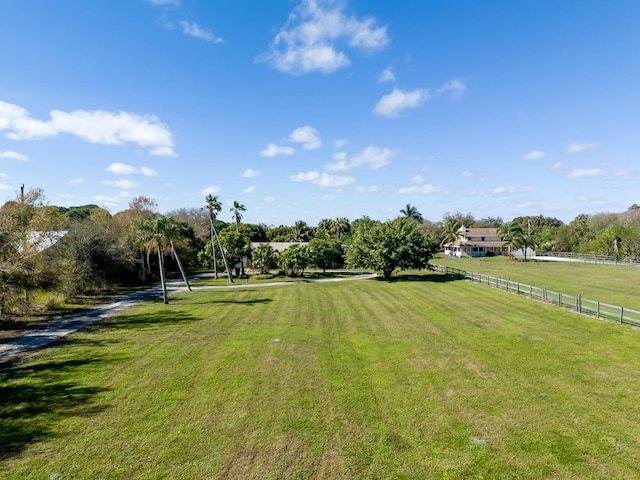 view of yard featuring a rural view