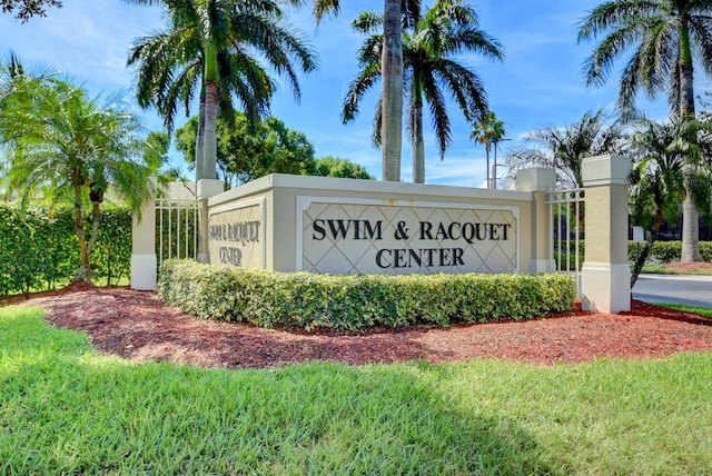 view of community / neighborhood sign