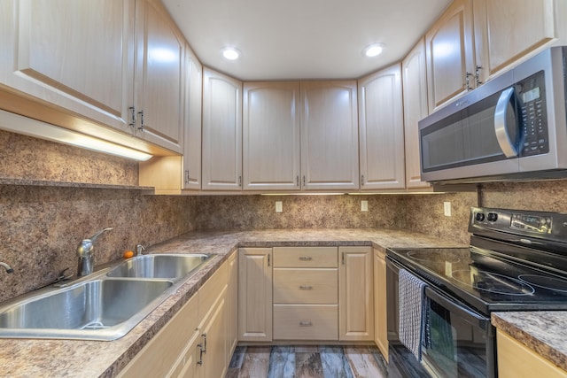 kitchen featuring black / electric stove, dark hardwood / wood-style flooring, tasteful backsplash, light brown cabinetry, and sink