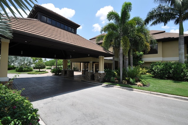 exterior space featuring a yard