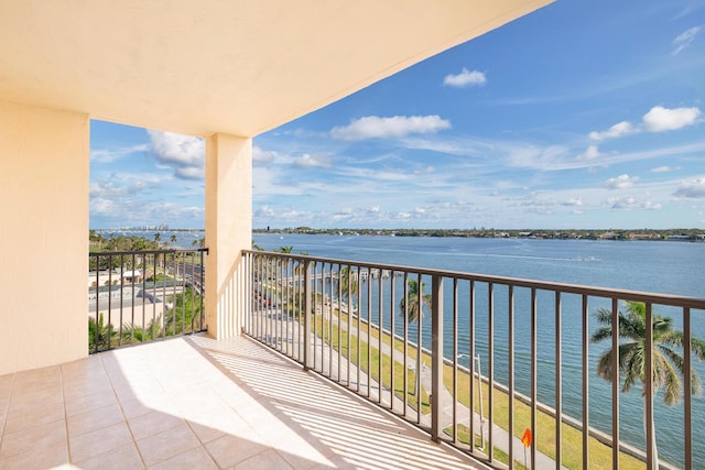 1801 N Flagler Dr Unit 840, West Palm Beach, FL 33407 - balcony featuring a water view