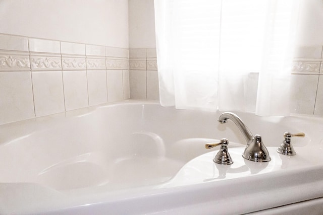 bathroom with a bathtub