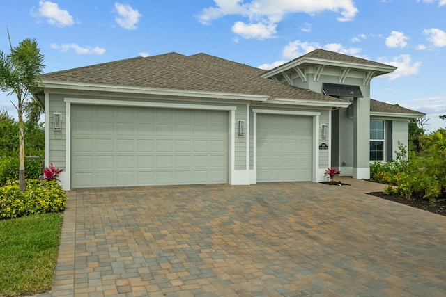 view of front facade with a garage