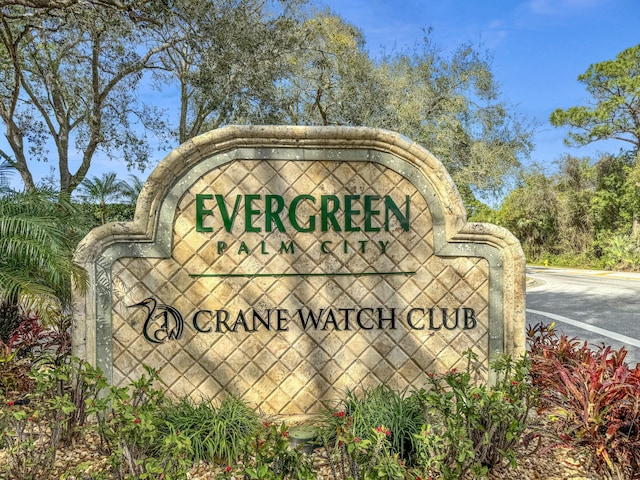 view of community / neighborhood sign