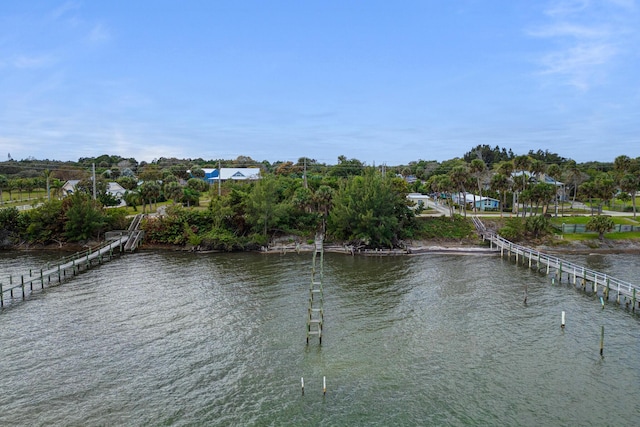 Listing photo 3 for 13179 S Indian River Dr, Jensen Beach FL 34957