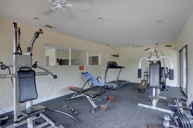 exercise room featuring ceiling fan