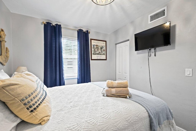 bedroom featuring a closet