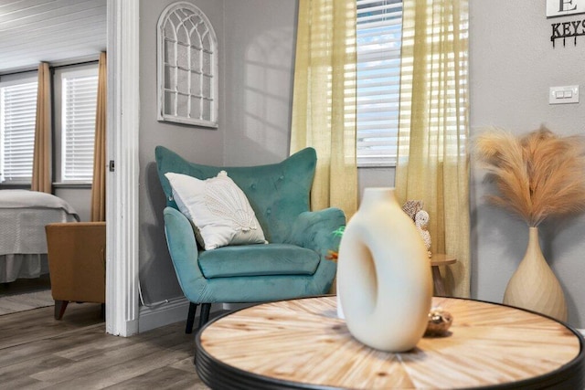 5219 NE 20th Ter, Pompano Beach, FL 33064 - sitting room with wood finished floors