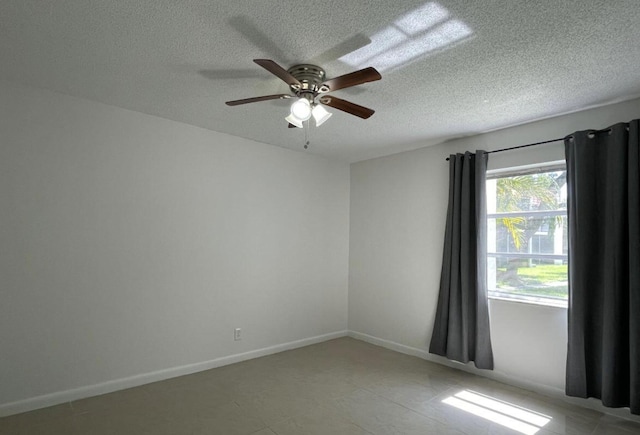 empty room with ceiling fan