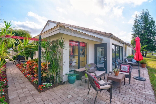 view of patio with outdoor lounge area