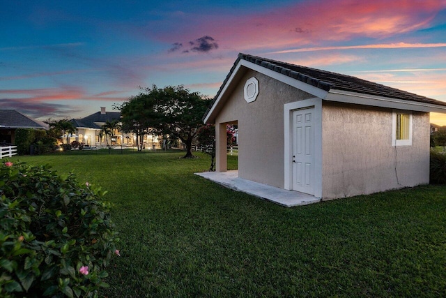 exterior space featuring a lawn