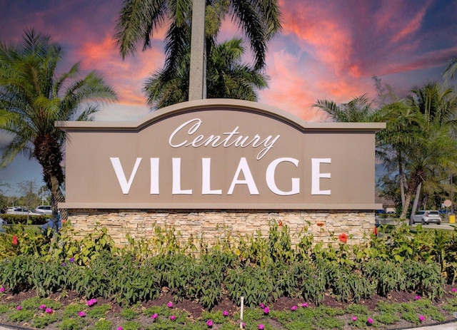 view of community / neighborhood sign