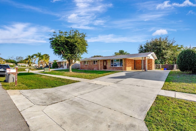 single story home with a front lawn