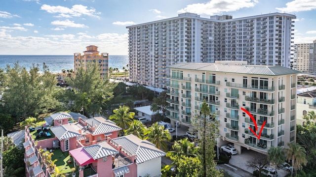 bird's eye view featuring a water view