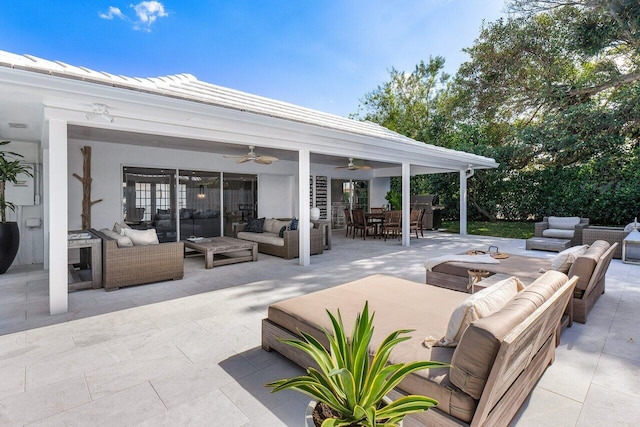 view of patio featuring outdoor lounge area and ceiling fan