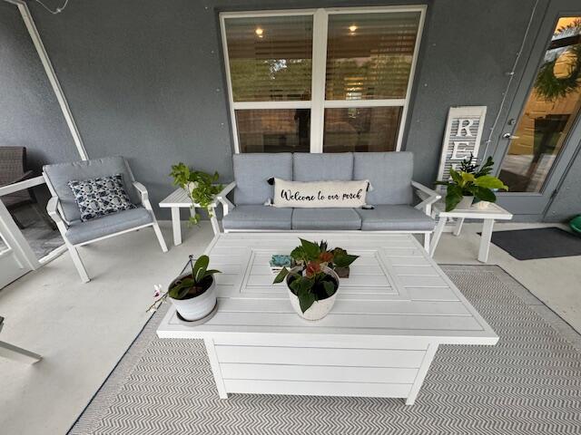 view of patio / terrace featuring outdoor lounge area