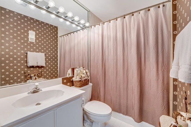 9817 Seacrest Cir Unit 201, Boynton Beach, FL 33437 - living area featuring light tile patterned floors, a high ceiling, visible vents, baseboards, and ceiling fan