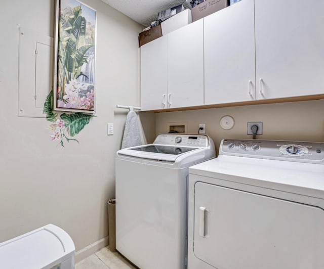 9817 Seacrest Cir Unit 201, Boynton Beach, FL 33437 - ensuite bathroom with connected bathroom, wallpapered walls, and a sink