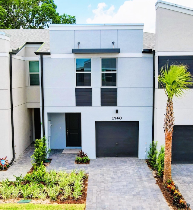 view of front of house with a garage