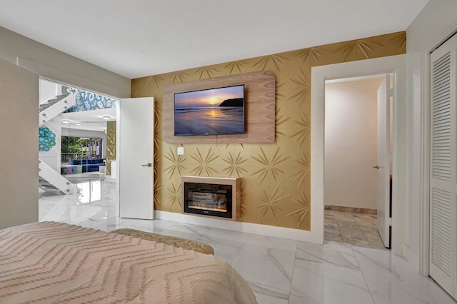 bedroom featuring a closet