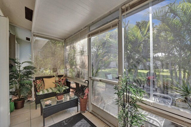 view of sunroom / solarium