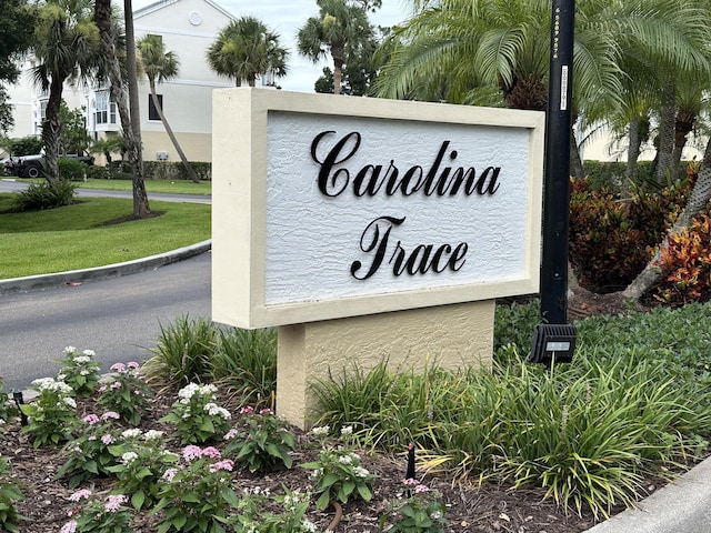 view of community / neighborhood sign