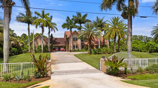 view of front facade with a front lawn