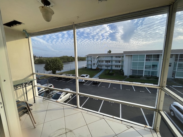 balcony with ceiling fan