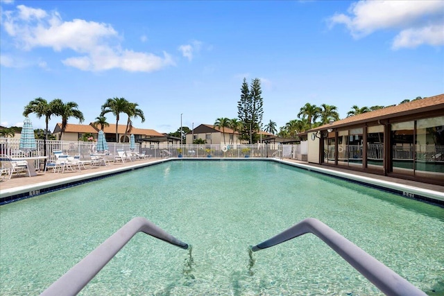 view of swimming pool