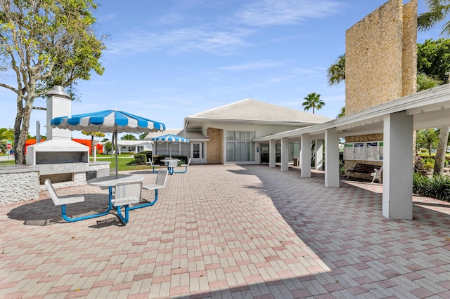 view of patio / terrace with an outdoor kitchen