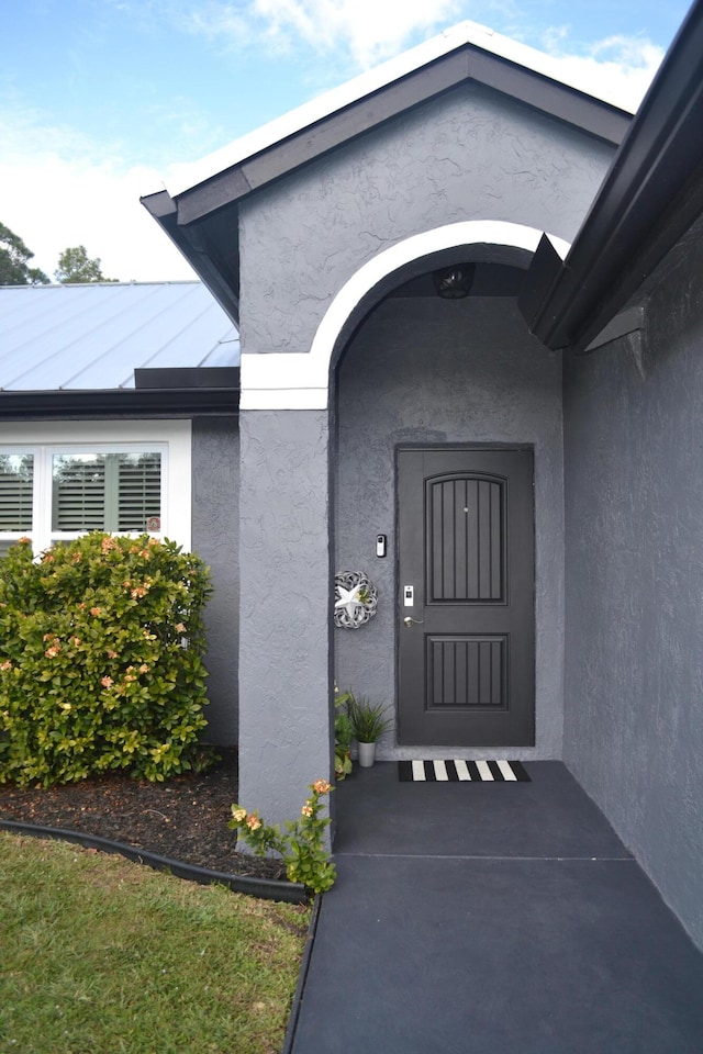 view of property entrance