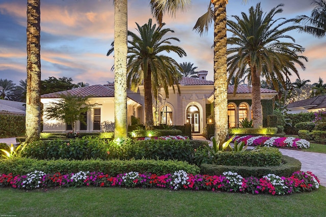 view of mediterranean / spanish-style home