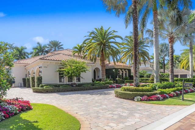 view of mediterranean / spanish-style house