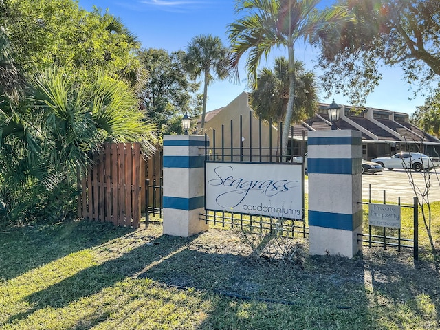 view of community / neighborhood sign