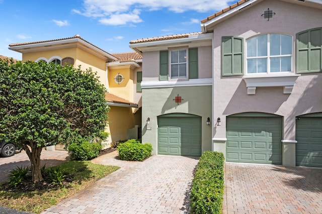 view of front of house with a garage